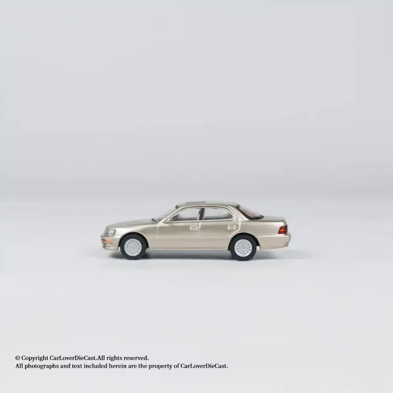 Tarmac Works 1/64 Lexus LS400 Champagne Alloy Toy Motor Vehicle Diecast Metal Model Prezenty