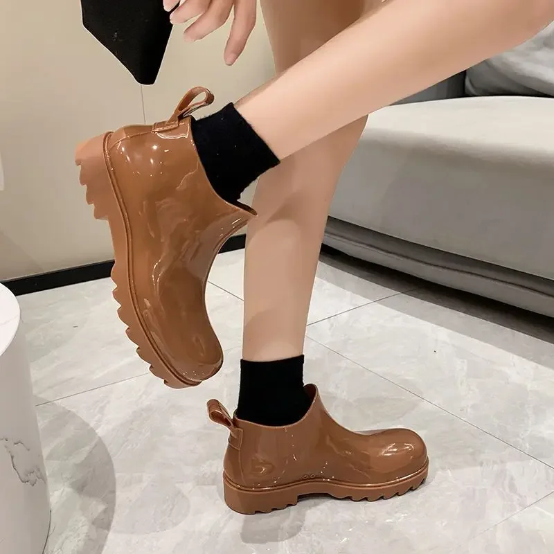 

Женские короткие однотонные непромокаемые сапоги на низком каблуке в корейском стиле, модные модные повседневные уличные водонепроницаемые противоскользящие сапоги