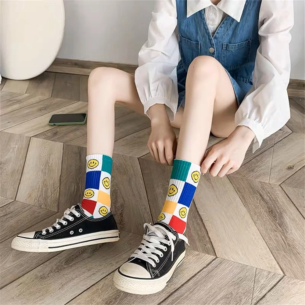 New creative personality ins socks spring autumn color letter socks women's mid-tube socks cartoon sports wind cotton socks