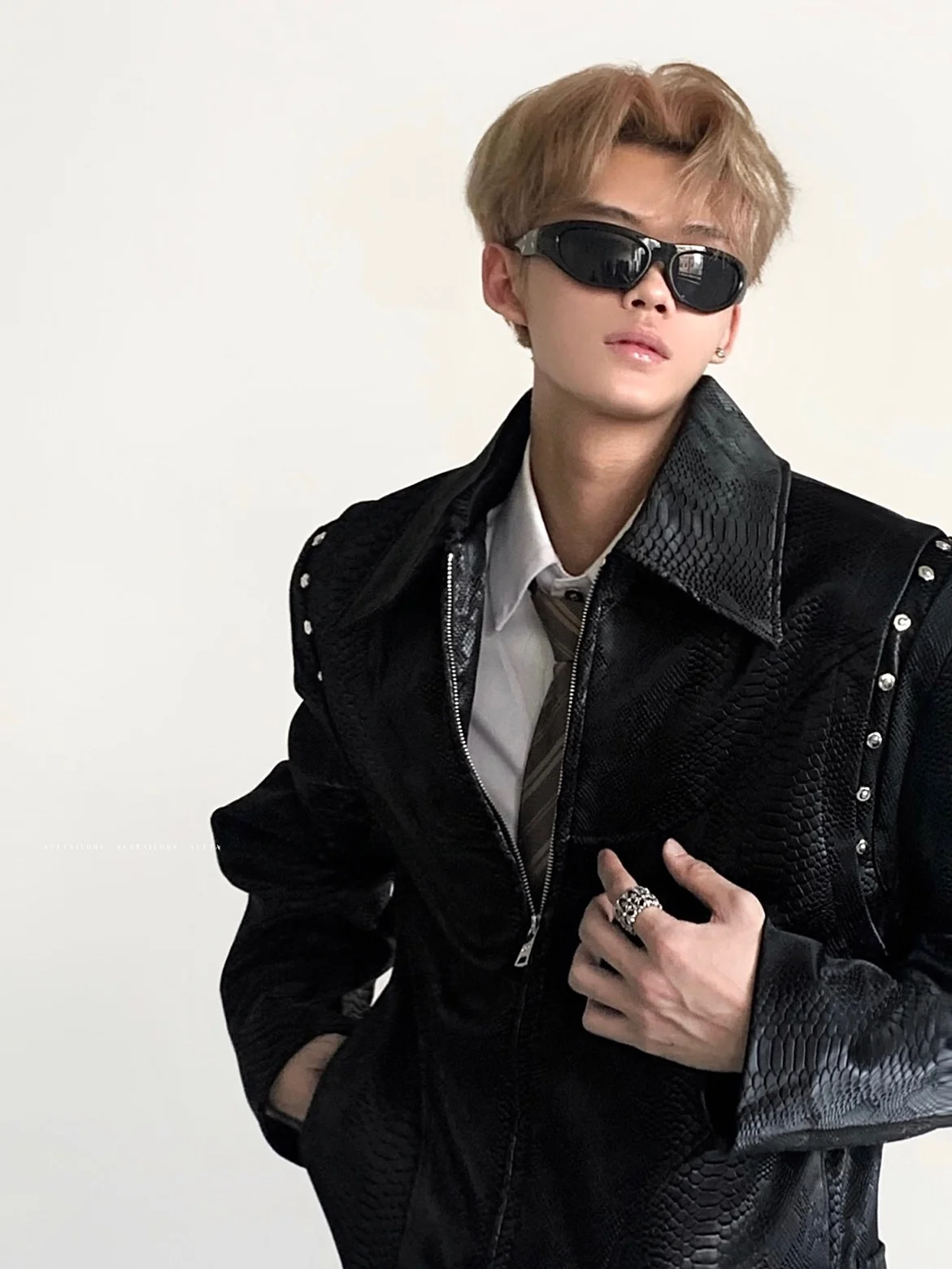 

Ace Vintage Snake Print Jaet Men's Faion Outerwear Leather Coat Zipper Decorated Stand Fit Autumn Winter Youth Sle