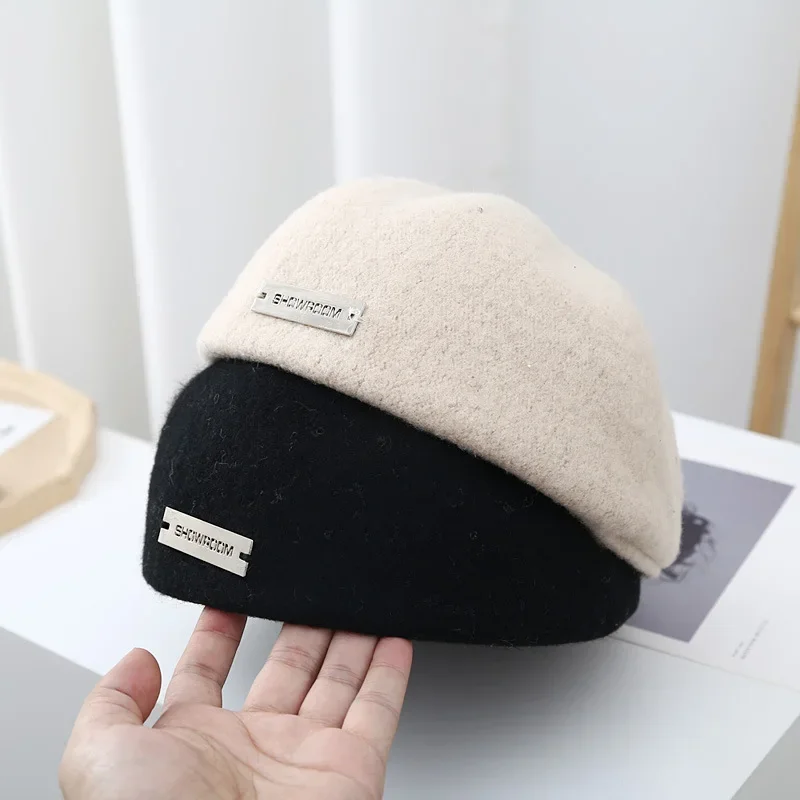 Chapeau béret coréen en laine pour femmes, chapeau d'hiver et d'automne de Style Vintage avec Logo en métal, à la mode et polyvalent
