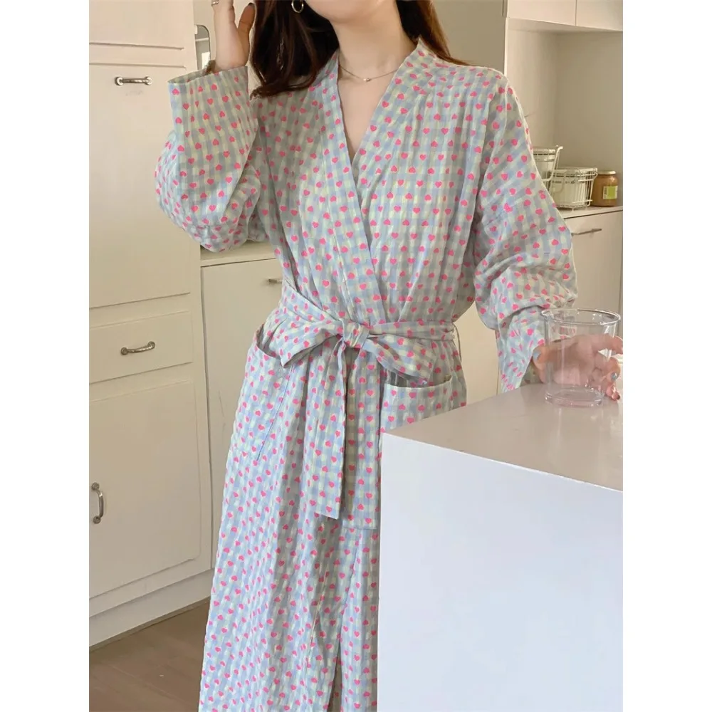 Bata de dormir con cuello en V para mujer, albornoz con estampado de corazón, Kimono con cinturón, vestido de noche coreano, pijama informal de una