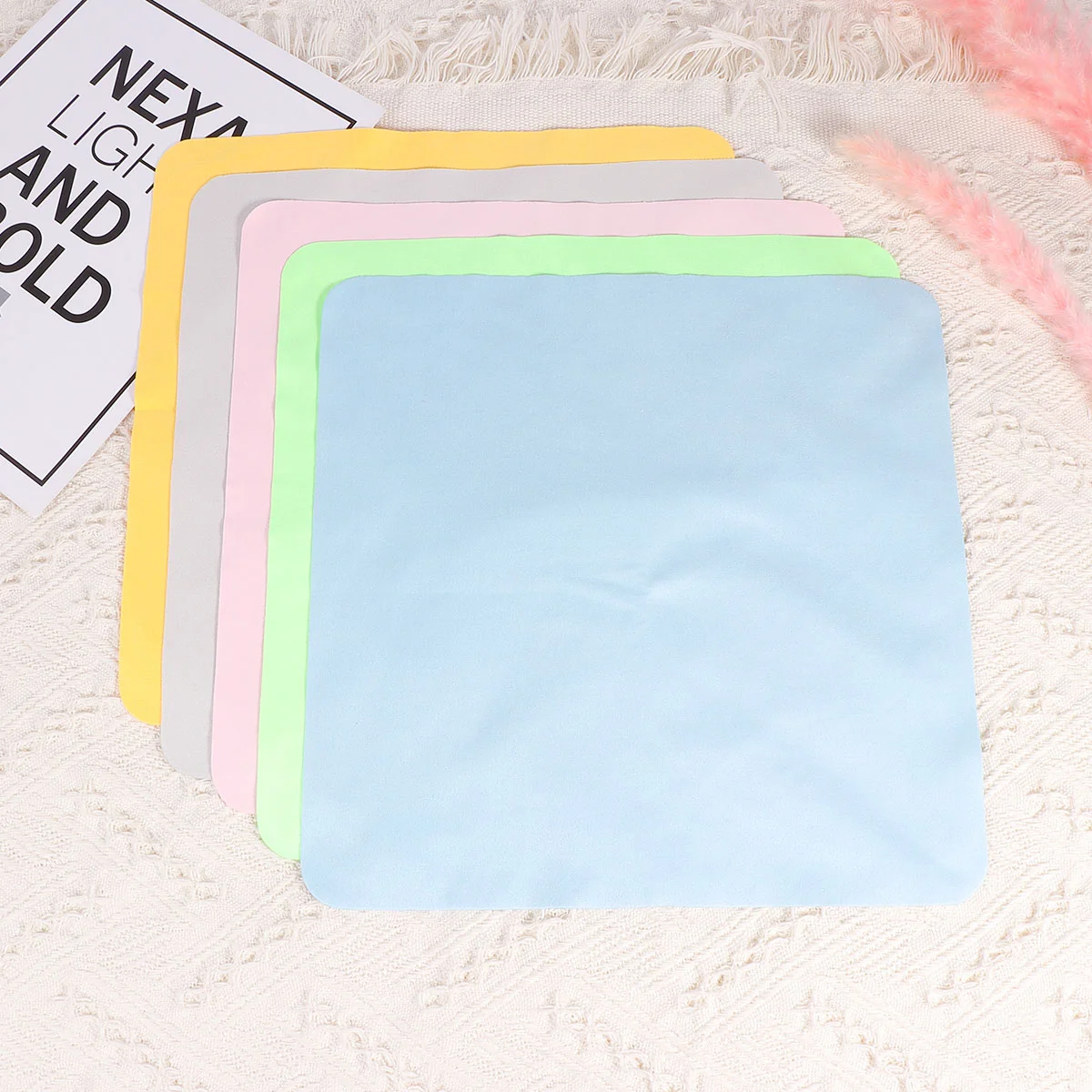 5pcs Creative Screen Cleaning Cloth Microfiber Wipe Cloth for Phone Computer Screen (Random Color) phone screen cleaning cloth