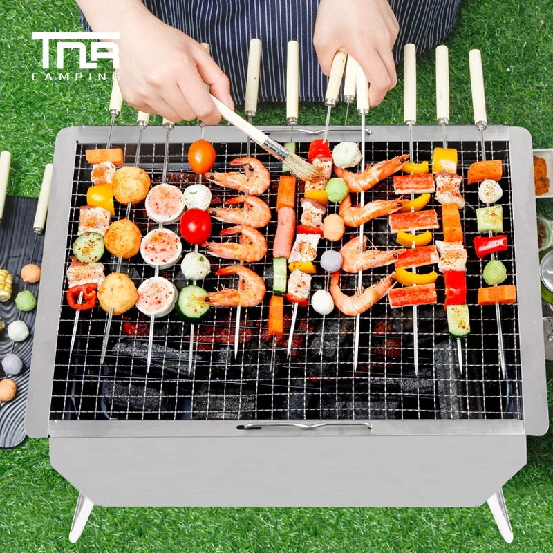 Grelha sem fumaça para churrasco a carvão para acampamento ao ar livre