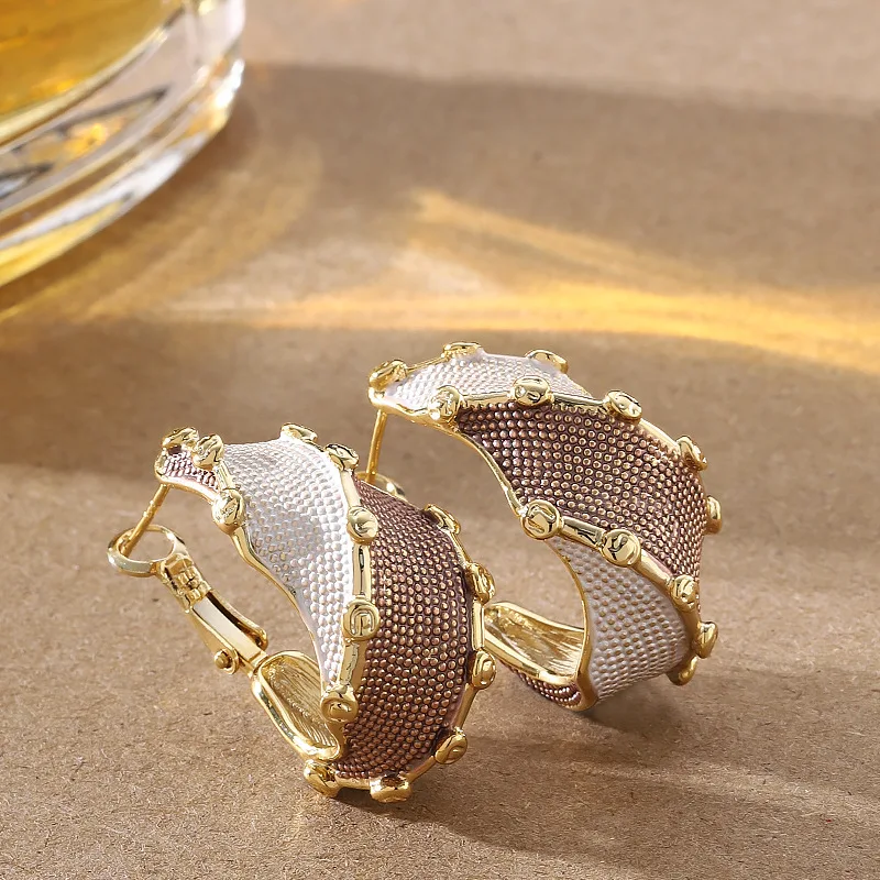 Chic Two-Tone Granular Texture Drip Oil Ear Buckles Luxury Statement Ladies Evening Party Accessories