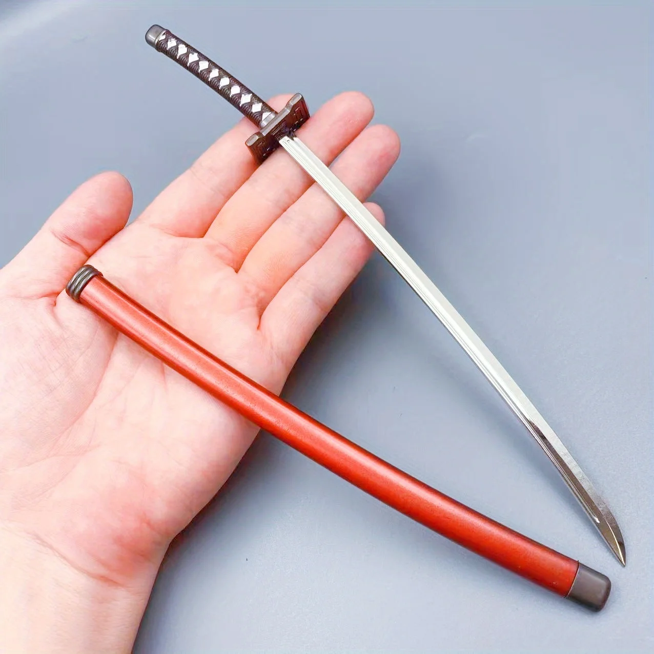 9,5 pulgadas 24cm Anime Bleach Katana espada falsa Aizen Metal Ninja cuchillo hoja Kurosaki tamaño Real japonés Katana Samurai Sabre juguete