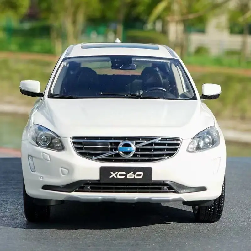 Modèle de voiture SUV en alliage moulé sous pression pour garçons, 1:18, 2022, XC60, jouet de simulation de véhicule, collection de modèles de voiture en métal, ornements Leges, cadeau, 2015