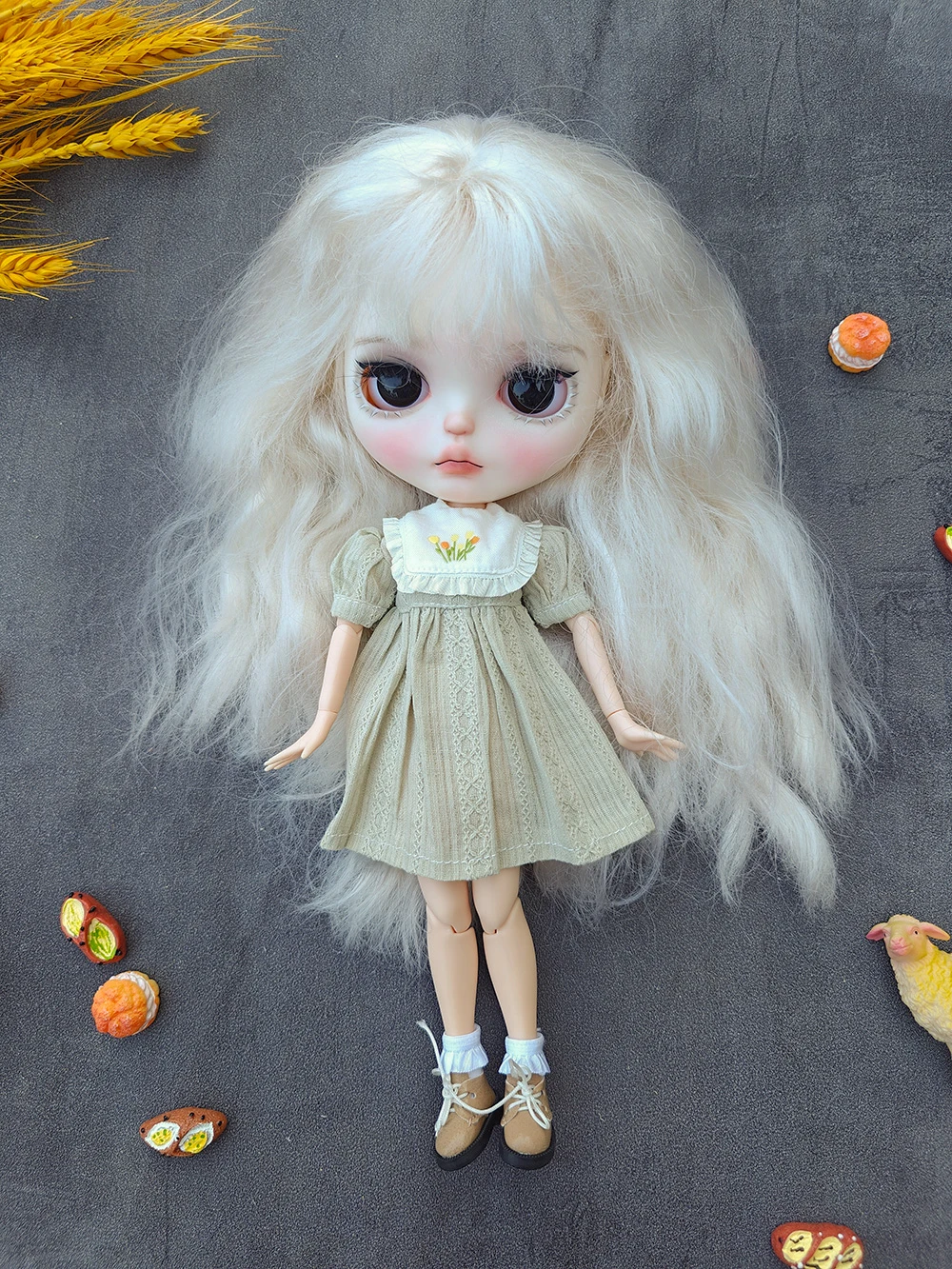 Blythe doll Clothes New Handmade Fashion style Barbies Girl  Cute Light green dress For Ymy Ob24 Ob22  Doll Accessories