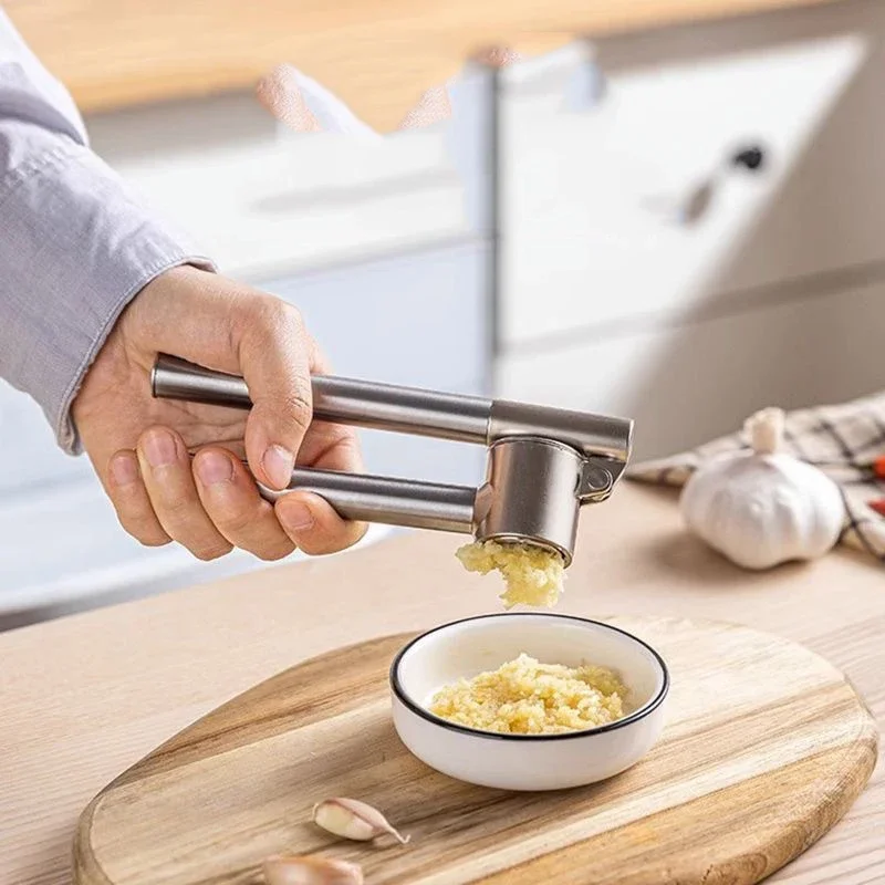 Kitchen Stainless Steel Garlic Press, Detachable Design, Rust-Proof, Large-Sized Garlic Crusher, Essential Kitchen Item