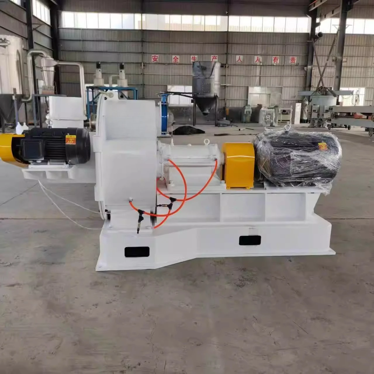 Oak powder ultrafine crusher powder fluidized bed air flow wood crusher