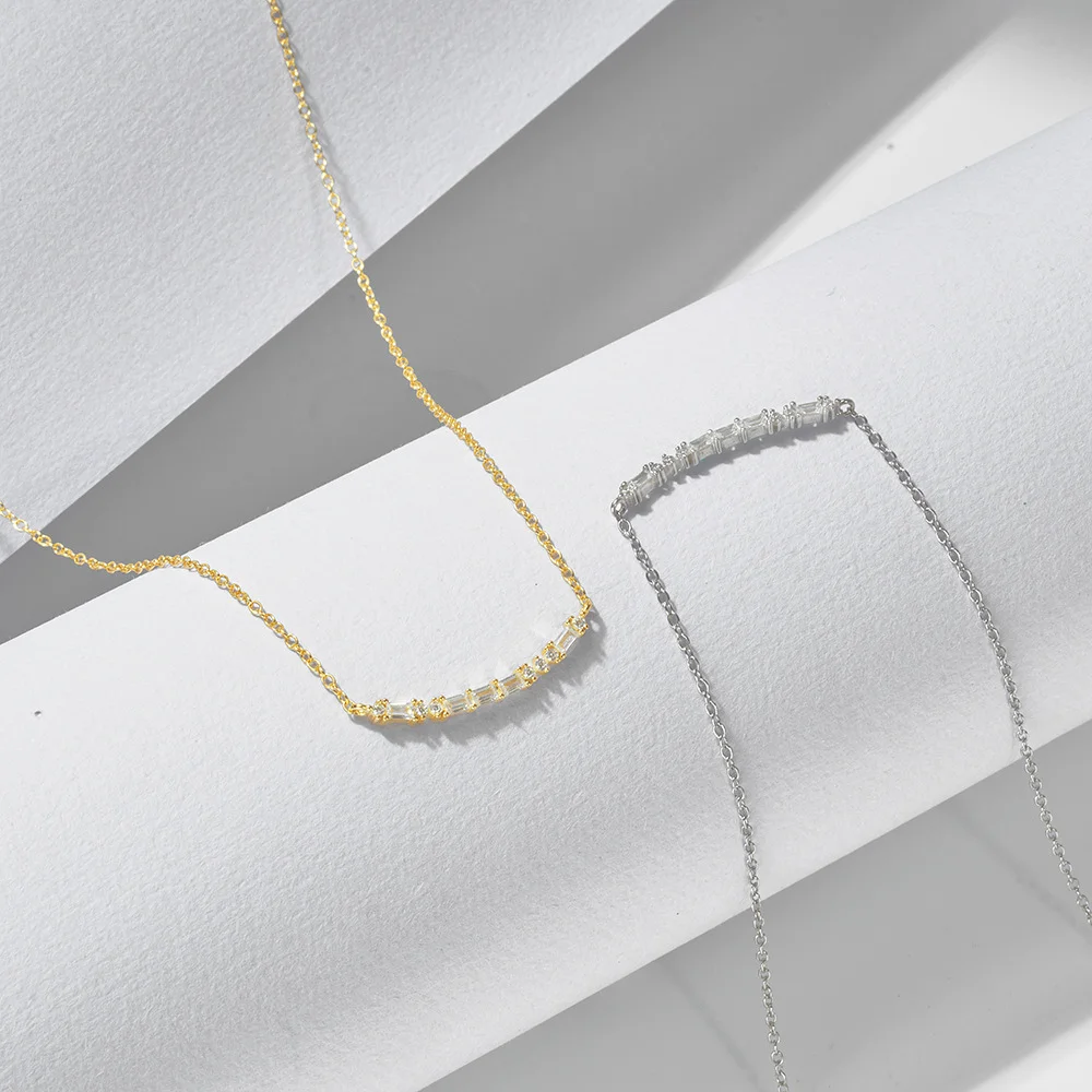 

Европейско-американское ожерелье из стерлингового серебра S925 для женщин, прямоугольная улыбка из циркона, легкая роскошная универсальная цепочка на ключицу