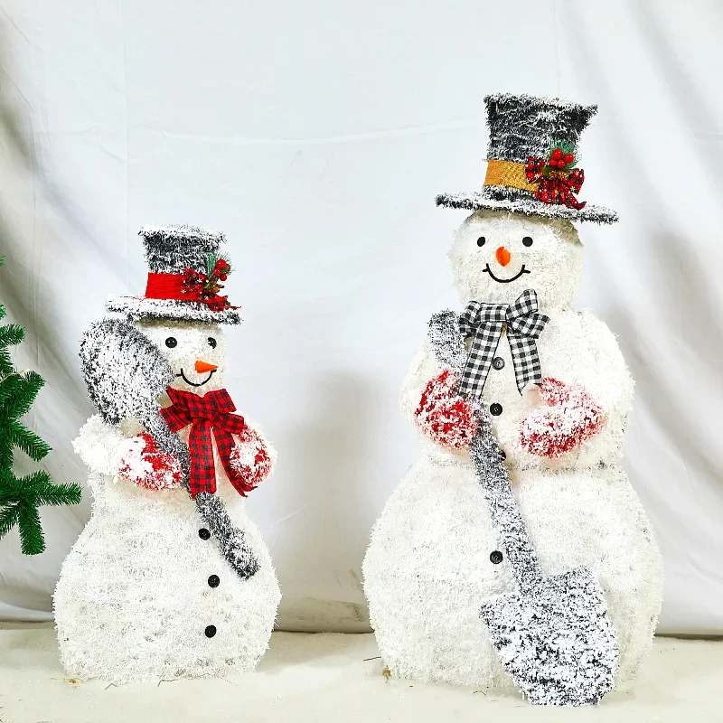 Snowman Scene Display Holiday Window Decoration Santa Figure Setup for Shopping Mall Hotel Entrance Winter Wonderland Props