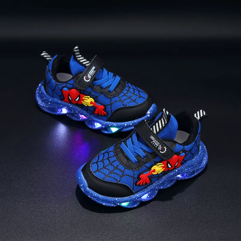 Zapatos de bebé de Spider-man de Disney, zapatillas de deporte para niños, primera paseo, moda de dibujos animados, zapatos deportivos iluminados para niños, zapatillas LED para niños