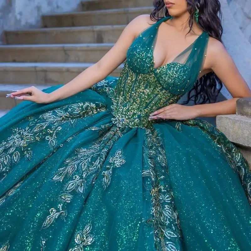 Emerald Green Tassel Ball Gown Quinceanera Dresses Off The Shoulder Sequined Appliques Lace Beads Vestidos De 15 Años Sweet 16