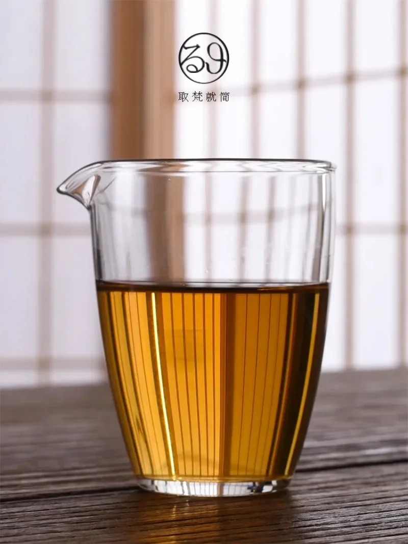 Japanese style thickened heat-resistant glass fair cup, uniform cup, handmade Kung Fu tea set, tea dispenser, tea strainer