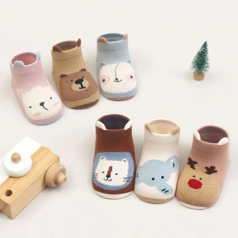 6 pairs of boys and girls' anti slip socks with cute cartoon animal patterns, comfortable and breathable baby floor socks