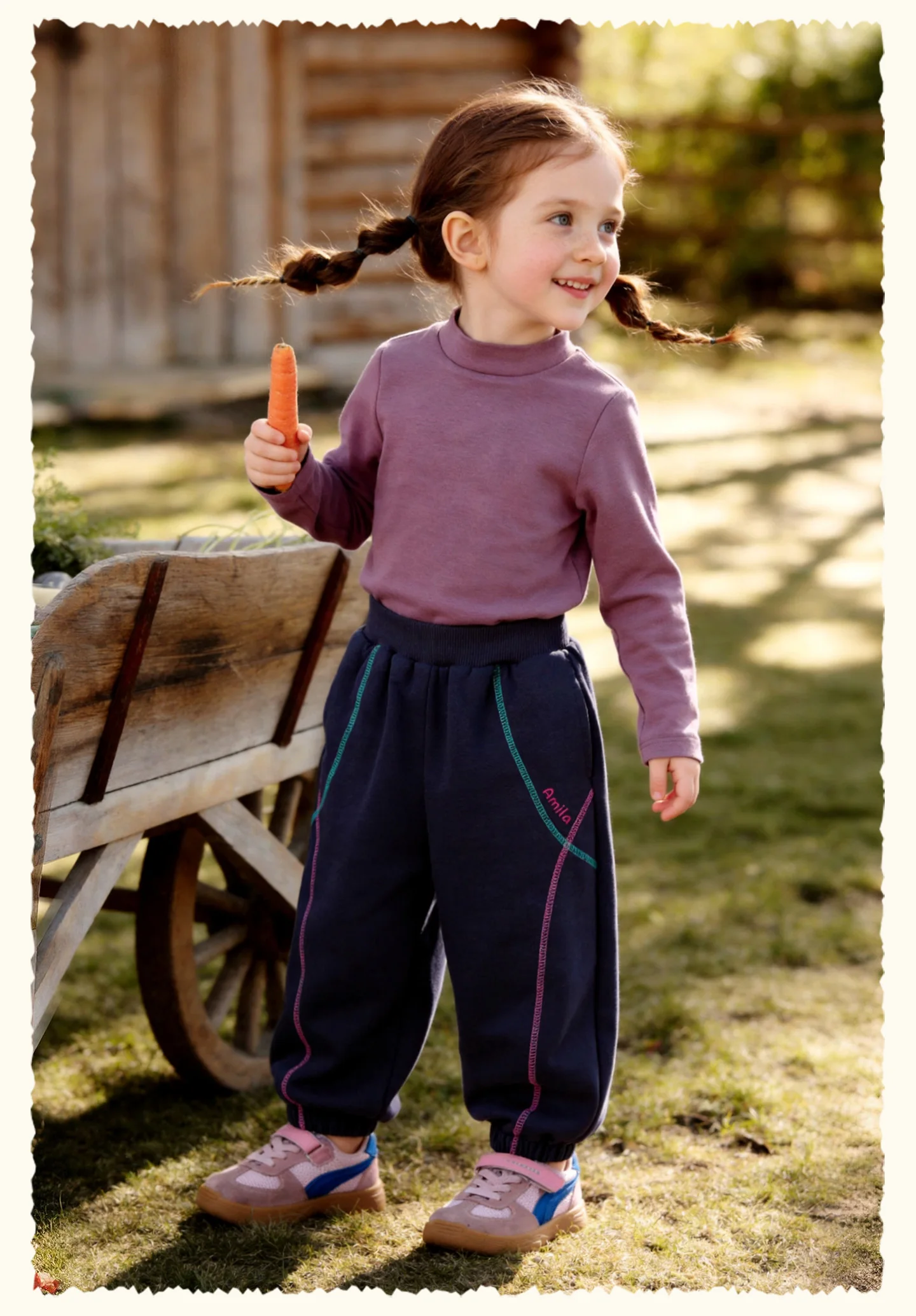Amila 2026 Herbst Neue Kinder-Freizeithose Sportliche Hose mit Bündchen, Farbblock-Streifen, Marken-Stickerei, Modische, Bequeme Alltagshose – Detail 16