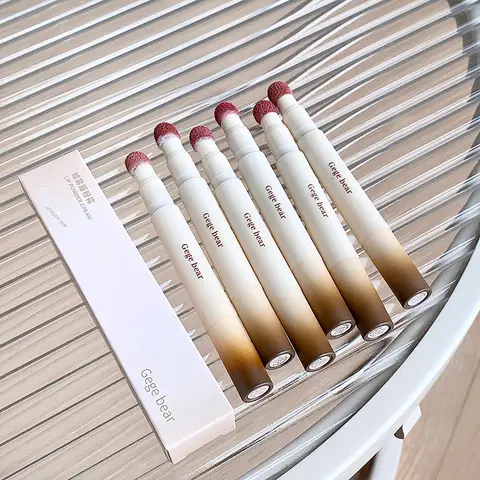 Gege Bear 벨벳 립 파우더 크림, 가볍고 촉촉하며 오래 지속되는 매트 마감