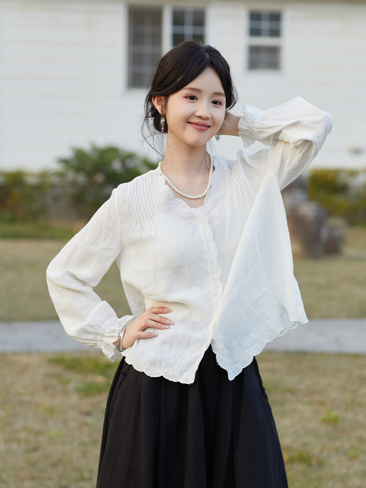 

Artistic Style Linen Shirt Women's Spring Collection V-Neck Lace Trim Breathable Comfortable Long Sleeve White Blouse