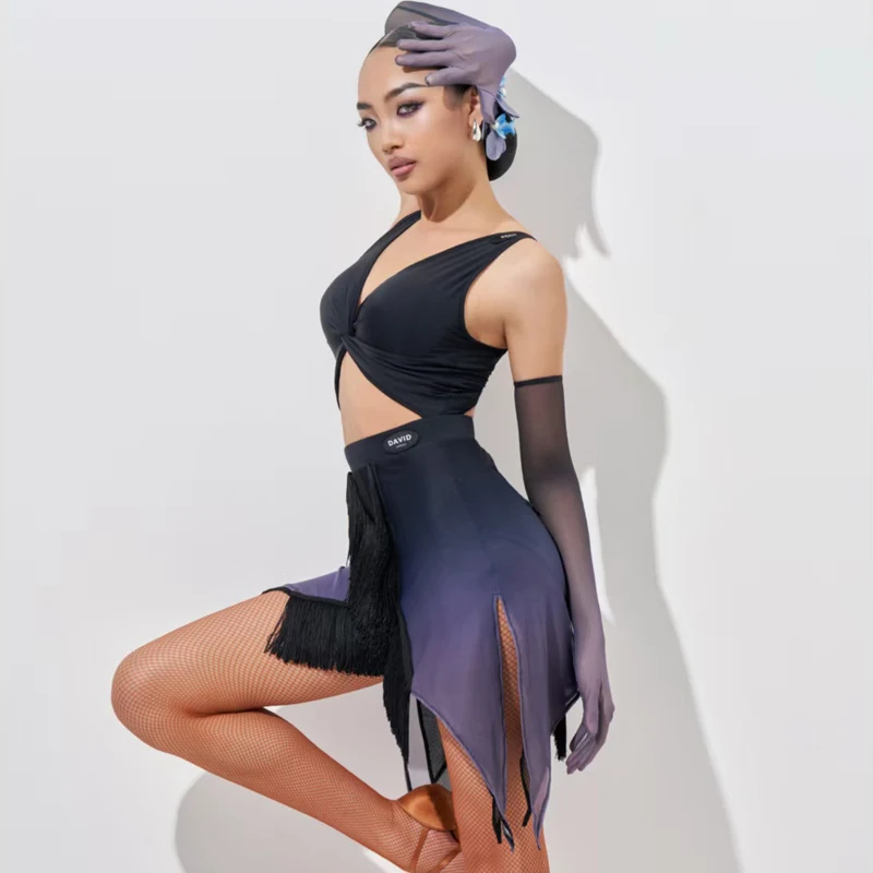 Moda Adulti Abbigliamento da ballo latino per le donne Concorso di ballo latino Costume Sexy Top corto Gonna irregolare Abiti di scena DW245
