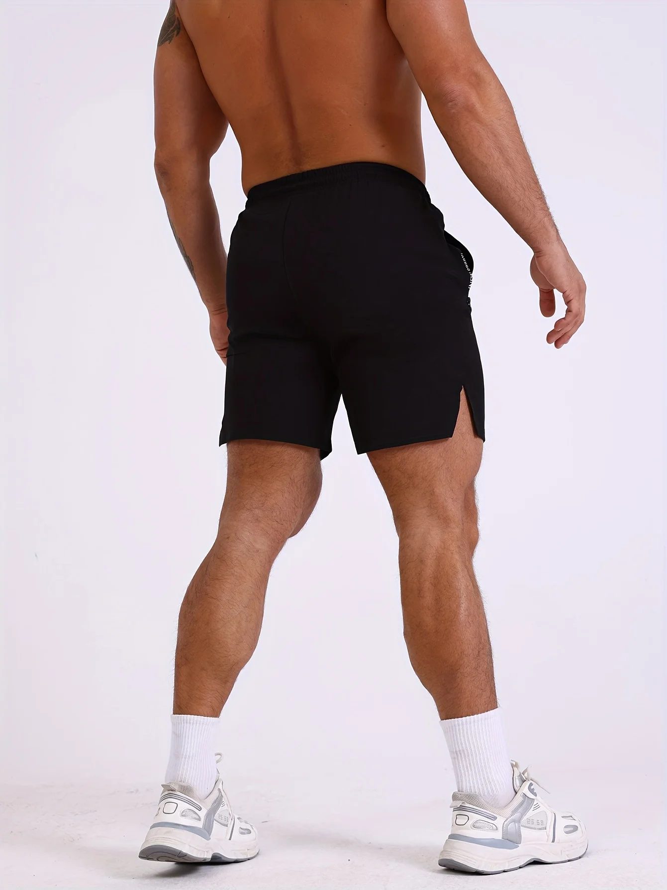 Men's breathable training shorts, quick drying fitness shorts