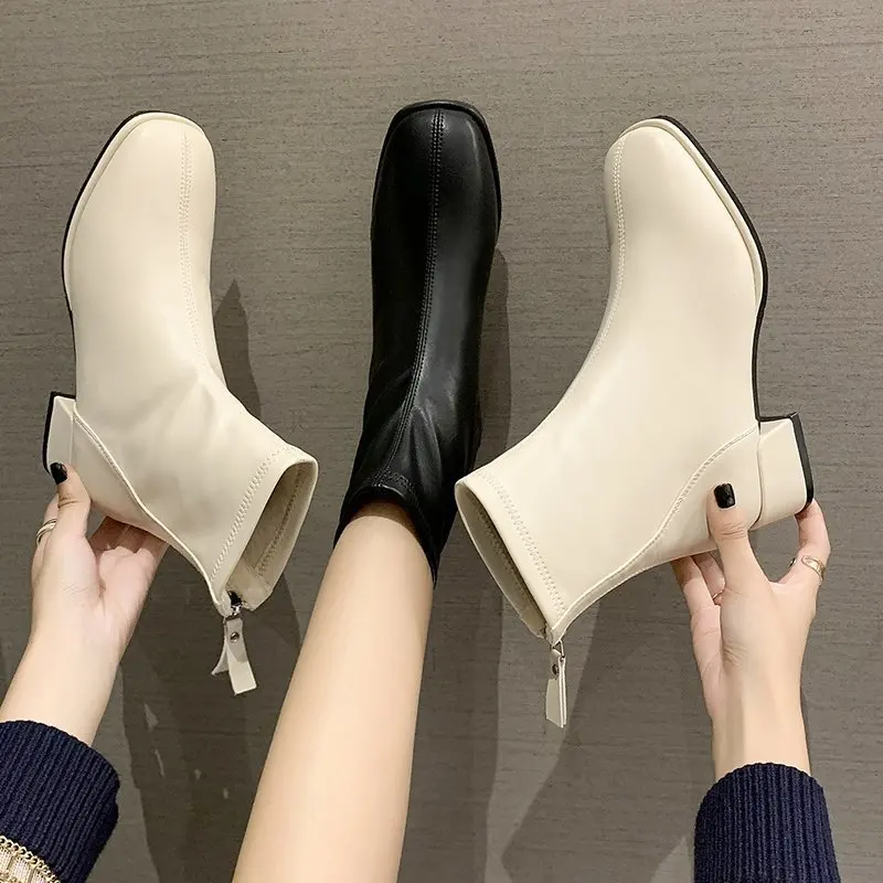 Calcetines elásticos, Botas hasta el tobillo para Mujer, zapatos de tacón grueso con punta cuadrada, Botas cortas Retro, novedad de 2024, Botas para Mujer