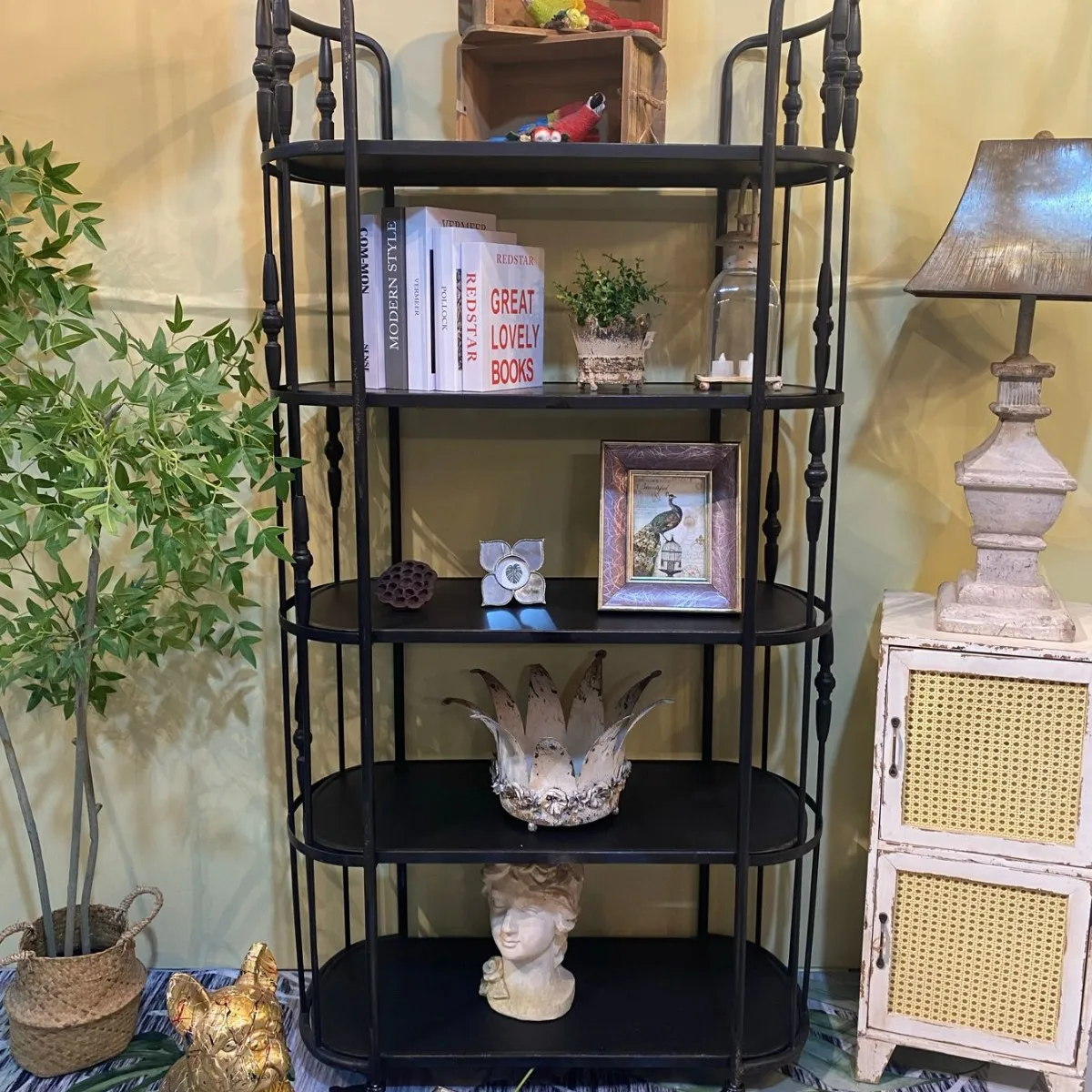 Retro simple wrought iron Roman column shape five-layer storage rack tea shop jewelry store display rack