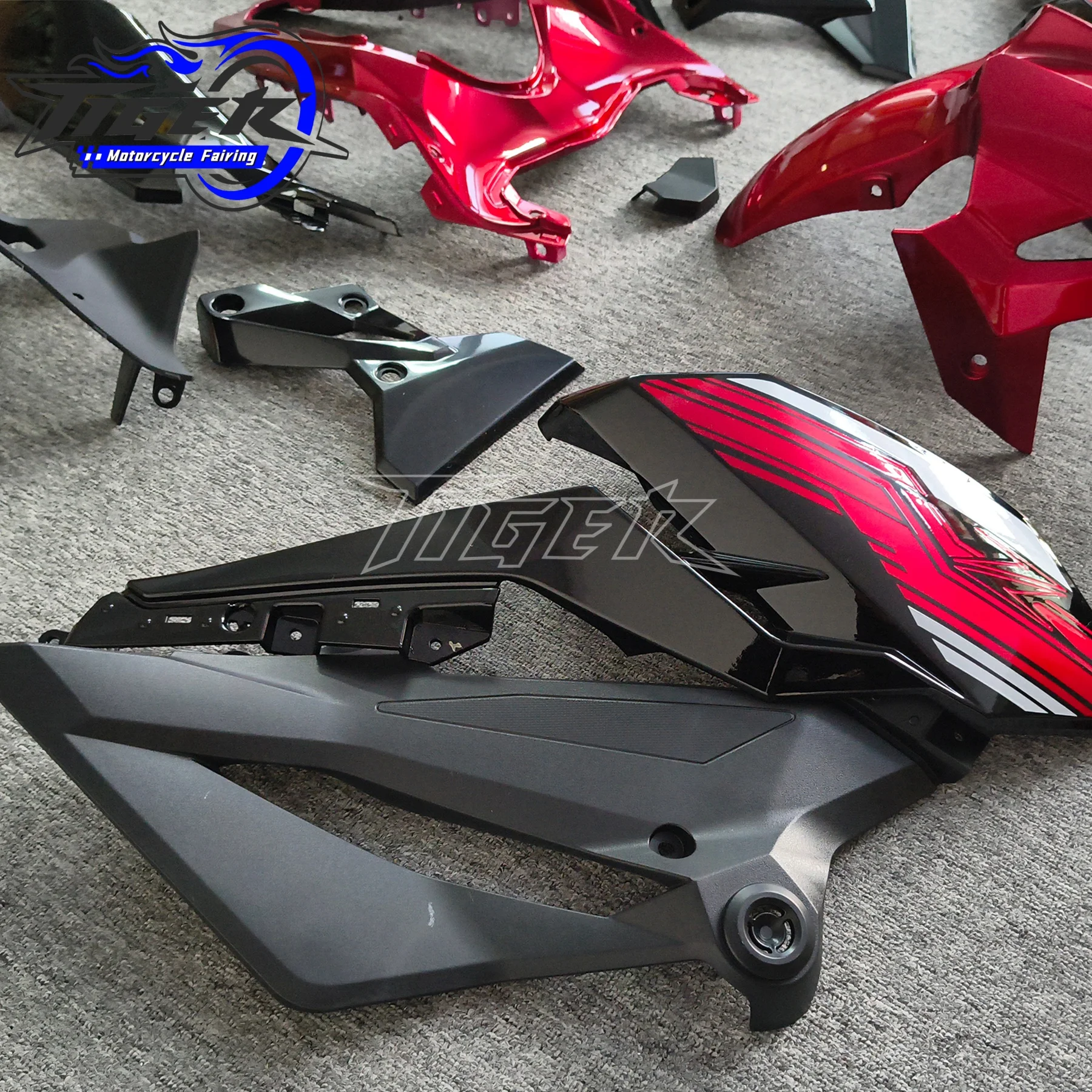 

The New ABS Motorcycle Fairings Kit for KAWASAKI Z400 2018-2022 NINJA 2018 2019 2020 21 22 Bodywork fairing Kit discoloration