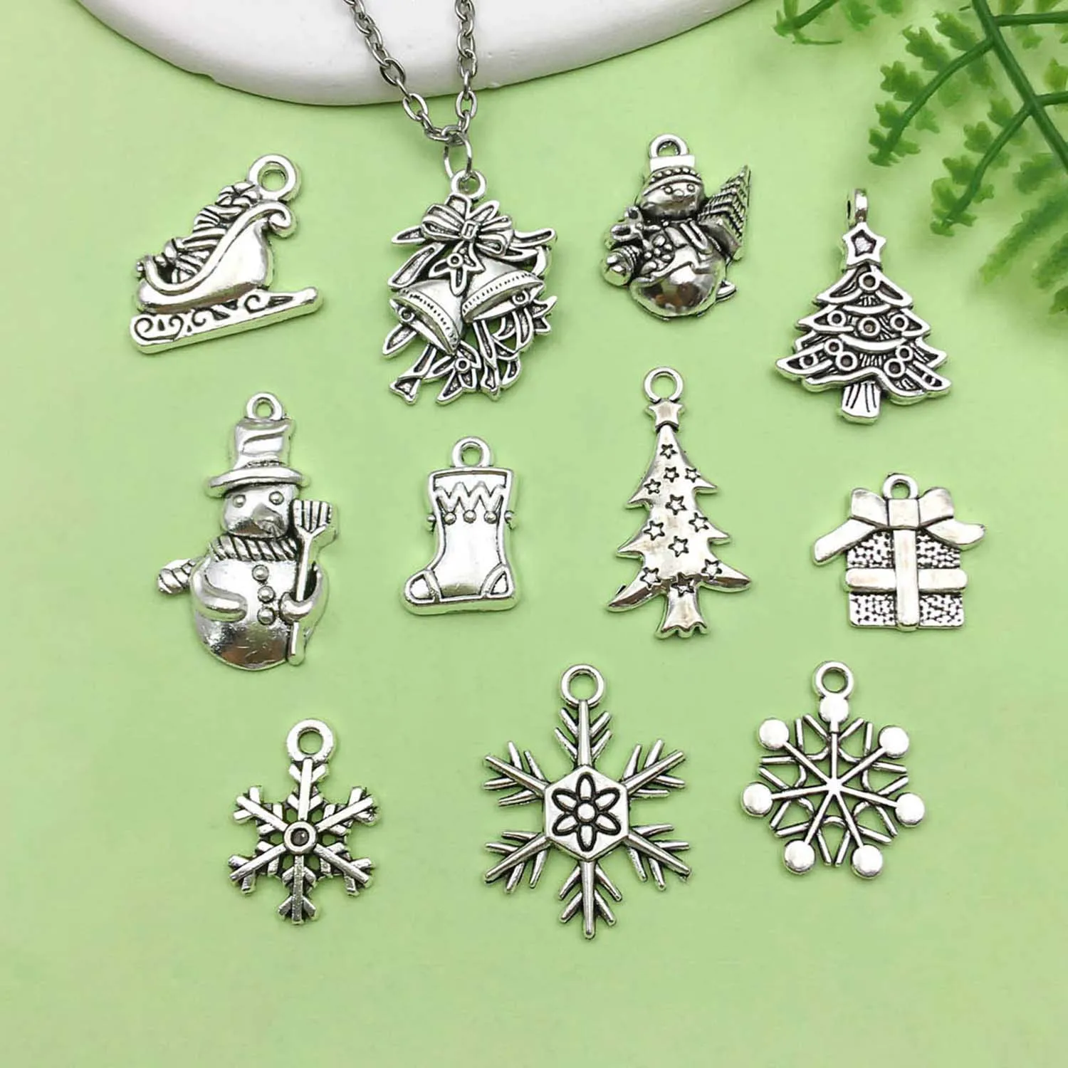 20/43pcs Christmas Decoration Charms Alloy Santa Claus, Snowflake, Gift Design Pendants for DIY Jewelry Making Accessories