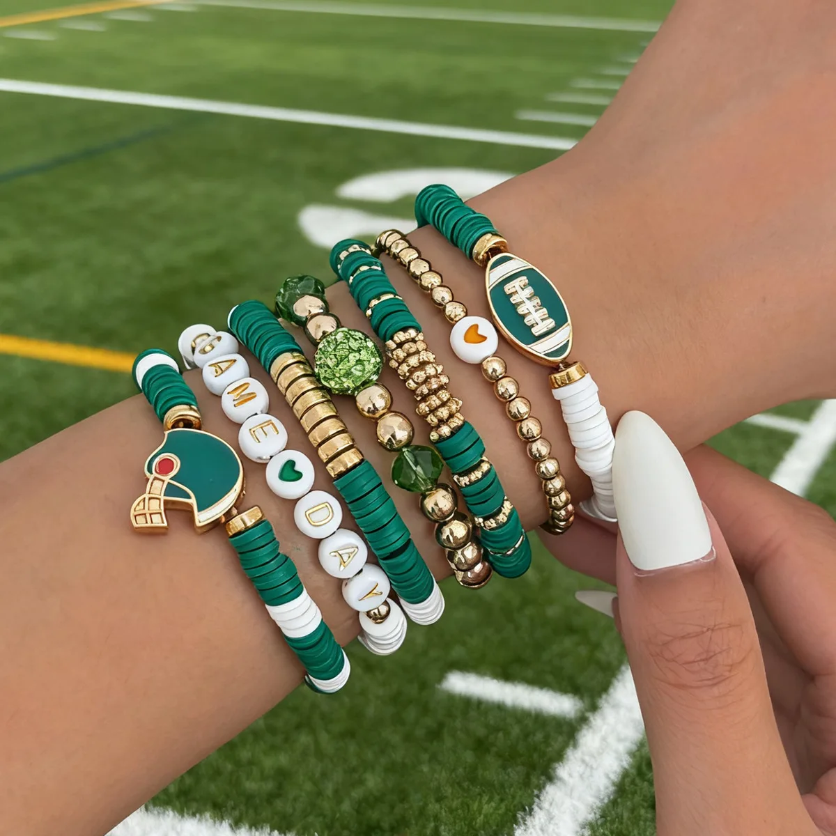 KMVEXO لعبة يوم بوليمر كلاي مطرز كرة الرجبي سوار مجموعات للنساء الرجال رسالة سوار رياضي الإسورة معصمه مجوهرات الحفلات