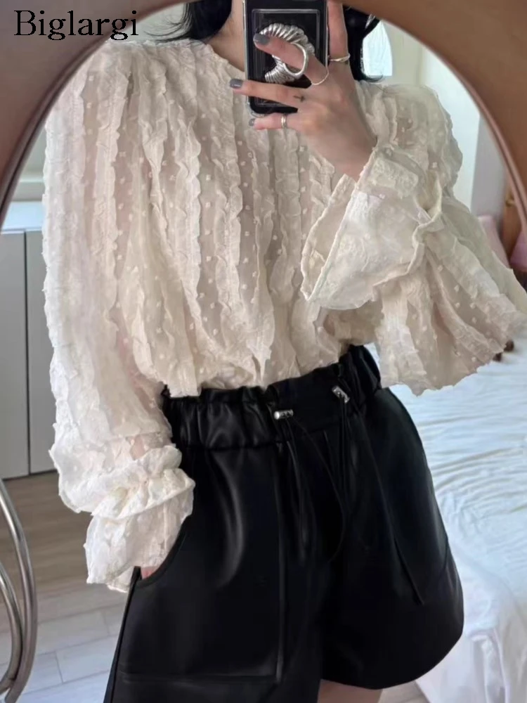 

Autumn T-Shirts Women Lace Embroidery Patchwork Fashion Elegant Ladies Blouses Korean Style Loose Pleated Woman T-Shirts