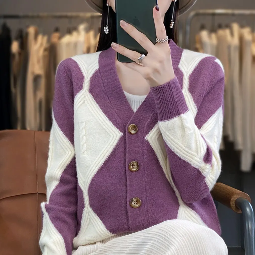 

Women's V-Neck Knitted Cardigan Single-Breasted Color-Matched Diamond Sweater Loose Long-Sleeved Jacket for Autumn Winter