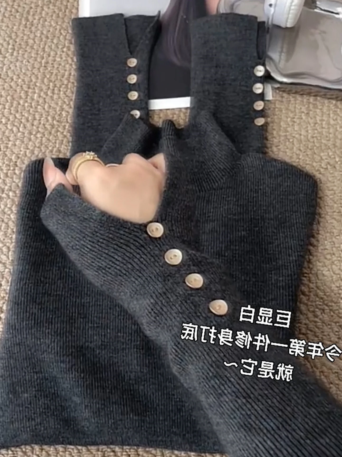 سليم صالح طويل Sve محبوك irt الكورية Sle بلوزة علوية غير رسمية متعددة الاستخدامات الخريف 2025 المرأة Faion طبقة قاعدة النسيج الناعم