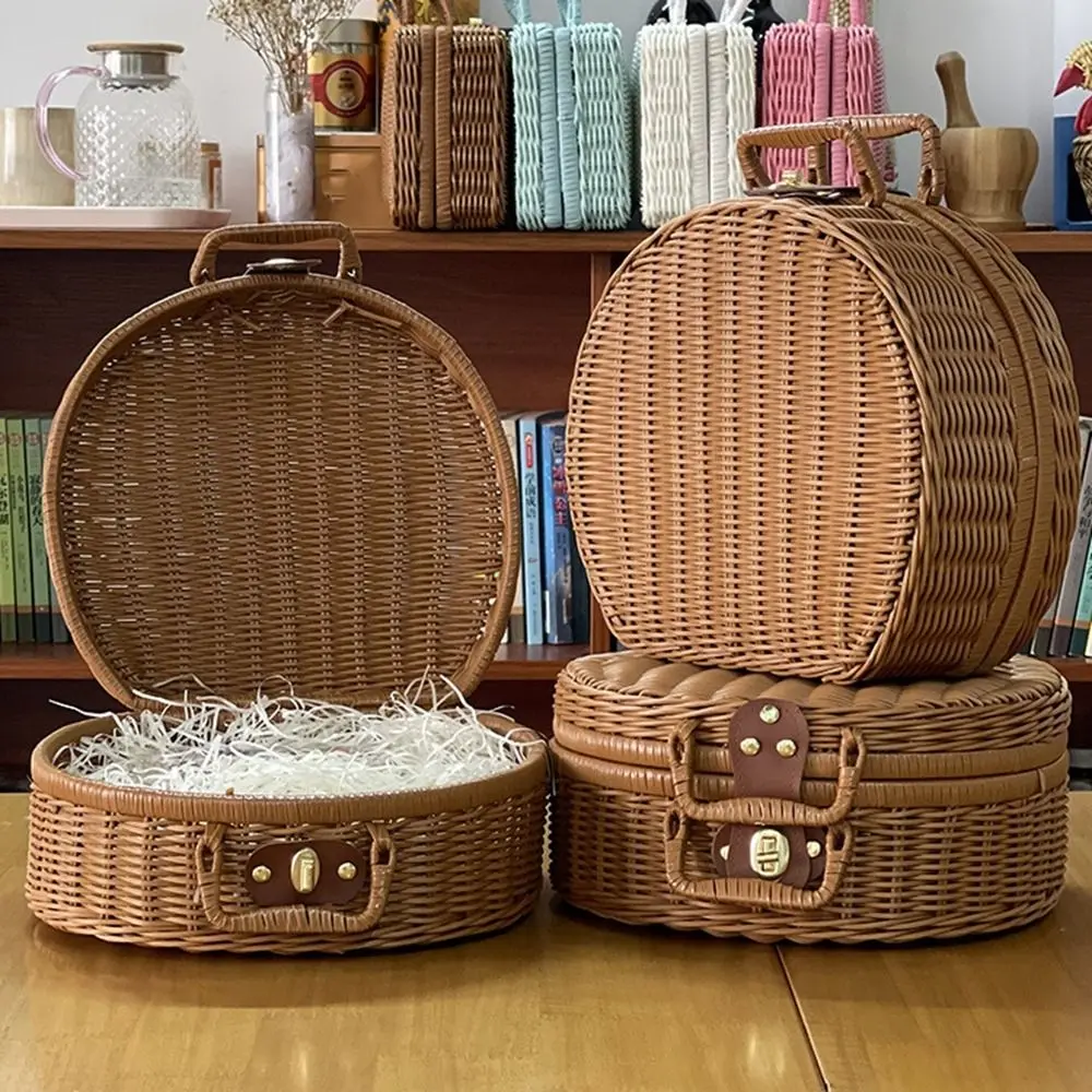 Vintage Round Wicker Suitcase Handmade Dust-proof Picnic Basket Anti-impact Large Capacity Rattan Woven Luggage Box for Home