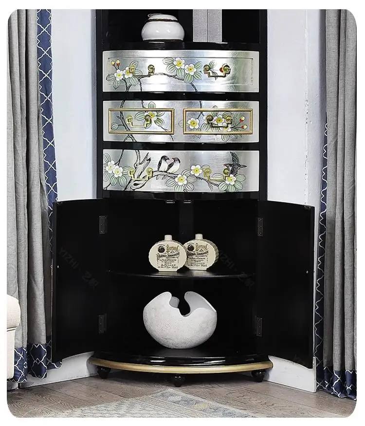 中国骨董 黒塗りキャビネット　＊豪華な木彫り 中国骨董 黒塗りキャビネット ＊豪華な木彫り