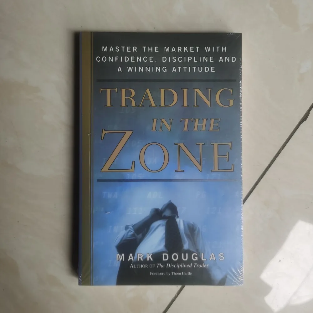 

Коллекция в зоне Марк Дугласа Мастер Марк с уверенностью, дисциплиной и английской книгой в мягкой обложке.