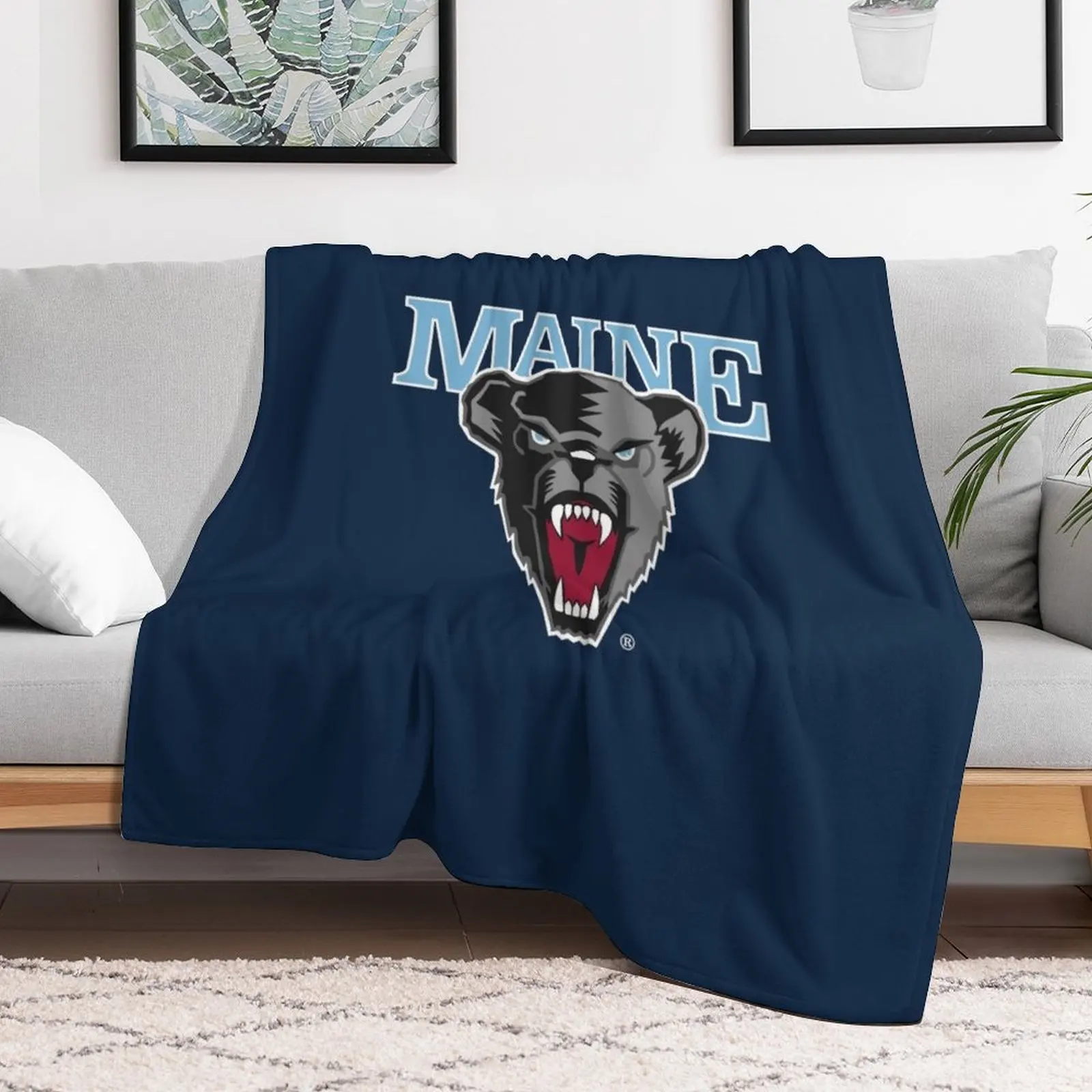 Maine BLACK BEARS ORONO ME Throw Blanket