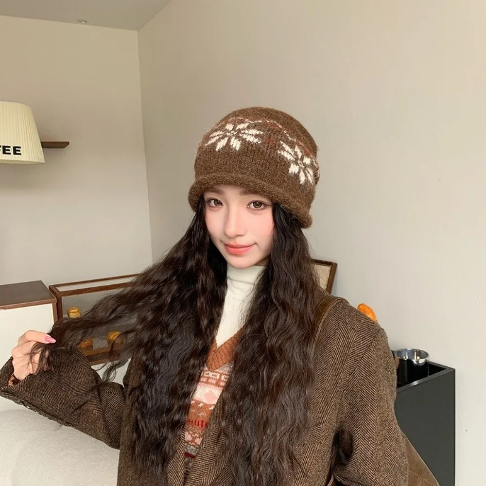 Polyester Slouchy Beanie Hat Warm Earflap Winter Beanie Hat Ear Protection 56cm To 58cm Snowflake Pattern Hat For Women