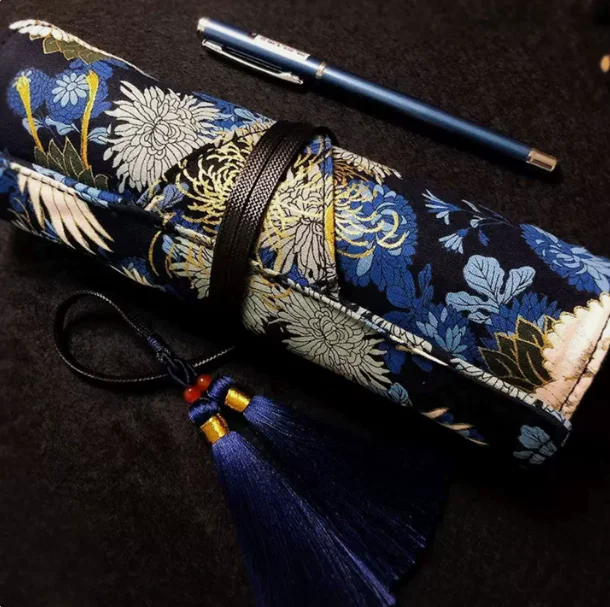 Large-capacity stationery bag, Chinese retro-style black pencil case, student canvas