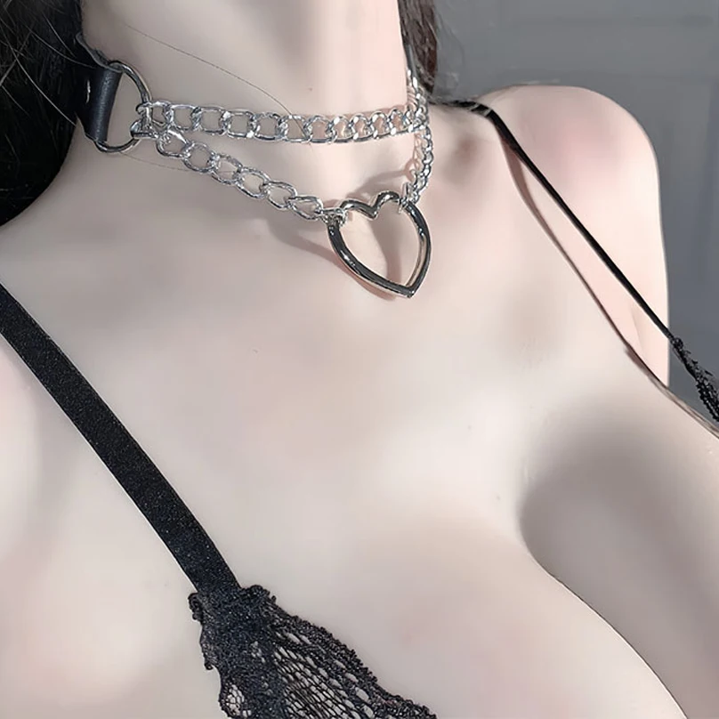 Leather Choker Heart Collar and Leash with Chains Bdsm Choker Submissive Collar for Female Fetishists BDSM Sex Leash Punk Goth