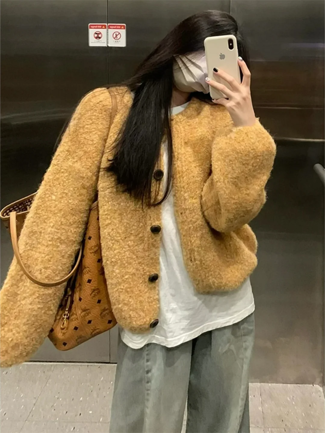 

Autumn Winter 2025 Women's Knitted Long Sve round Ne Sweater Coat Button Design Soft Comfortable Casual Faion Outerwear