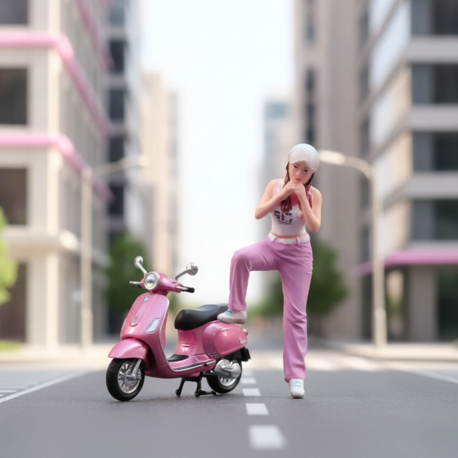 Miniature Figure with Painted Finish 1:43 Scale Standing Female Figure Female Figurine Resin Standing Figurine Fashion-Themed