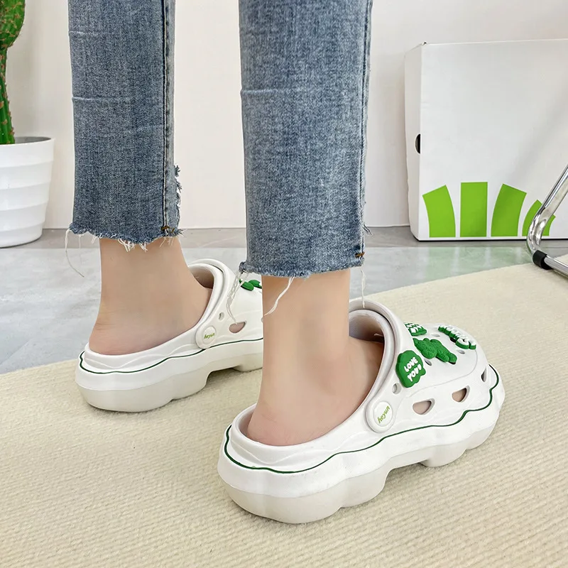 Women Sandals 2024 New Arrival Cute Clogs Fashion Street Beach Slides Height Increasing Slippers For Girls  Eva Slippers  beach