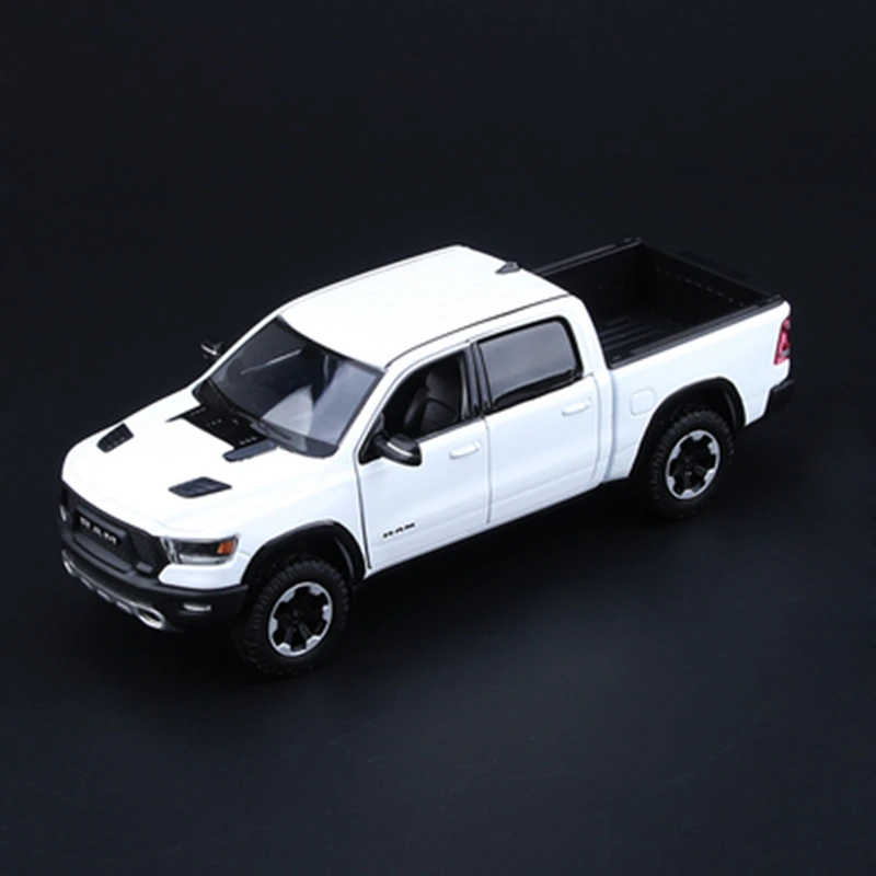 1:24 Dodge RAM 1500 Rebel Pickup Alloy Car Model Diecast Toy Off-road Vehicles Car Model Simulation Collection Children Toy Gift