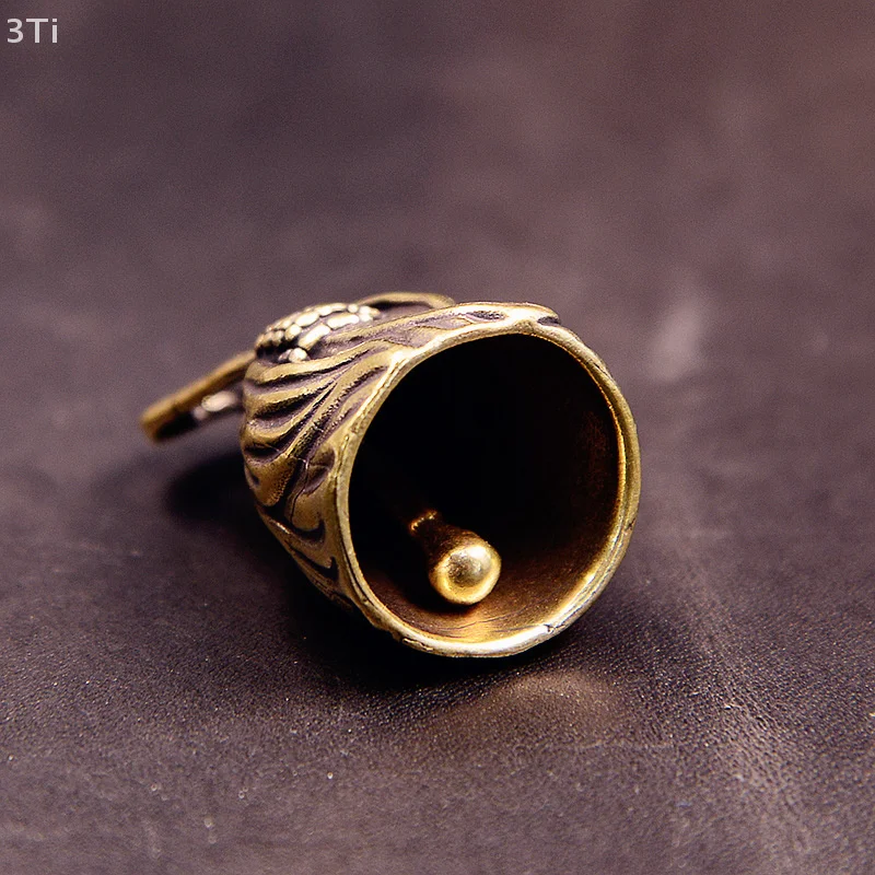 ทองเหลืองบริสุทธิ์ Creative Sickle Wizard Bell พวงกุญแจจี้พวงกุญแจกระเป๋าเป้สะพายหลังแขวน