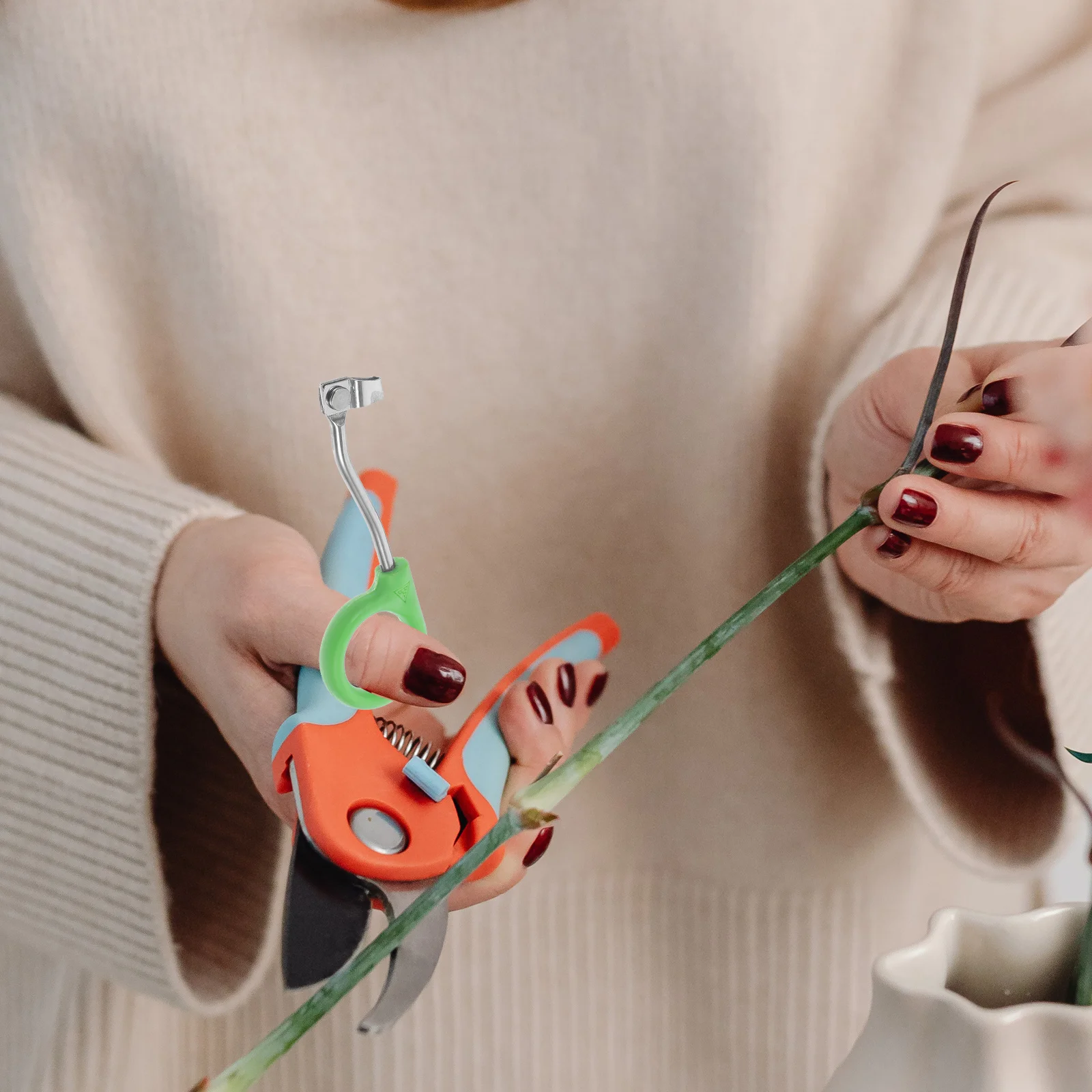 

2pcs Ring Cutter Tree Pruning Tool Triangle GirdlingKnife Stainless Steel Garden Fruit Branches Trimming Tool