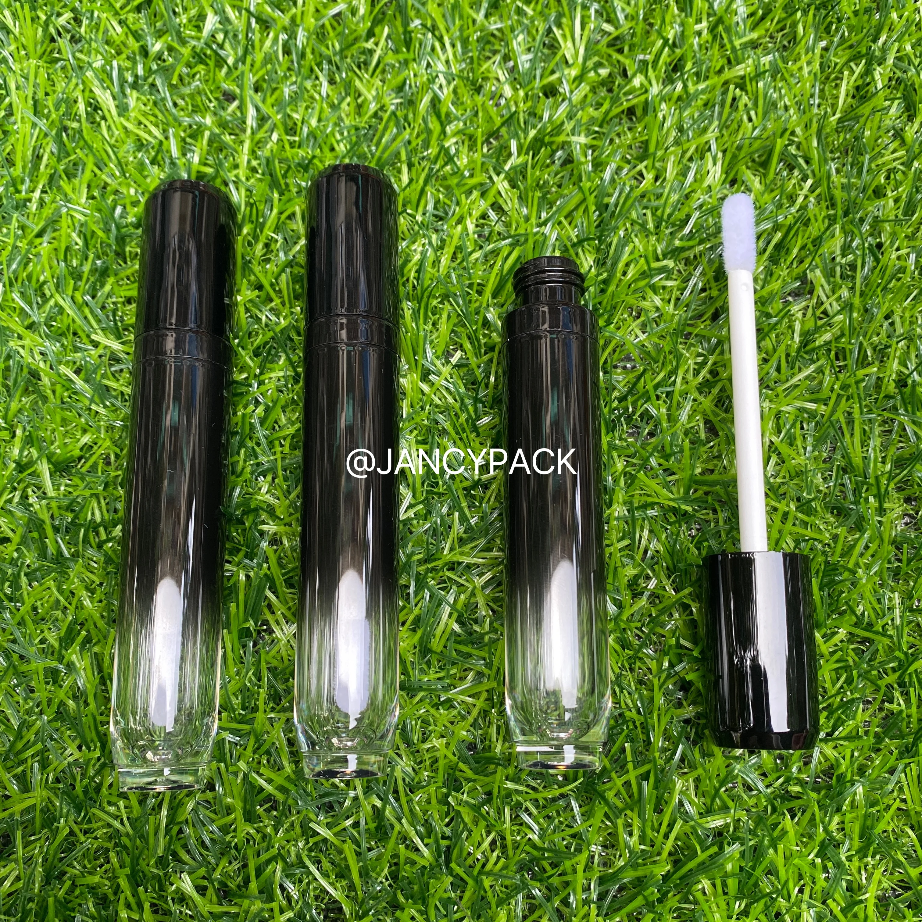 

4ML Black Lip Glaze Tube Plastic Bottle Empty Tube Wholesale Round Lip Gloss Tube Cosmetic Packaging Tube Sample Lipgloss Tubes