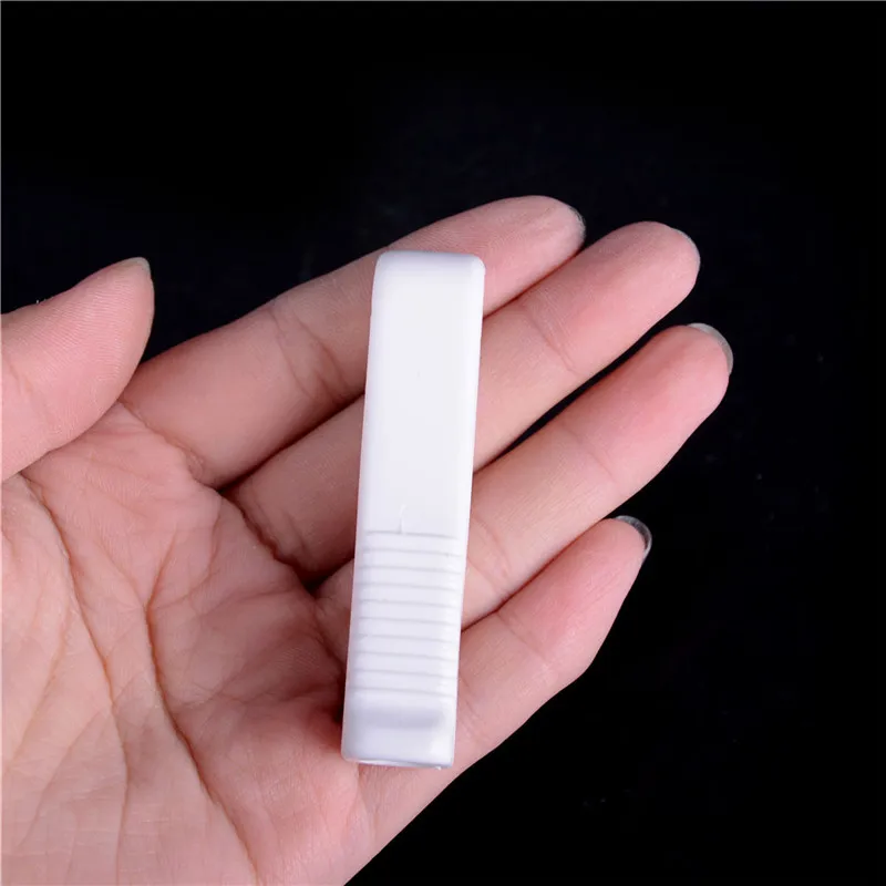 1Pc  Bottle Opener Emery Glass Bottle Opener Silicon Vial Opener.