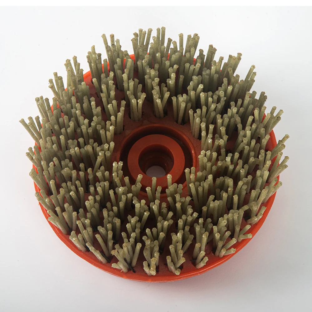 Brosse diamantée de 5 pouces (130 mm) avec système Snail Lock pour le polissage du granit, du marbre, des carreaux de céramique et des sols en béton – Outils diamantés