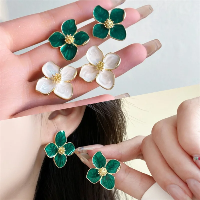 Fashion Personalized Temperament Four Leaf Clover Flower Stud Earrings For Women Jewelry Party Accessries